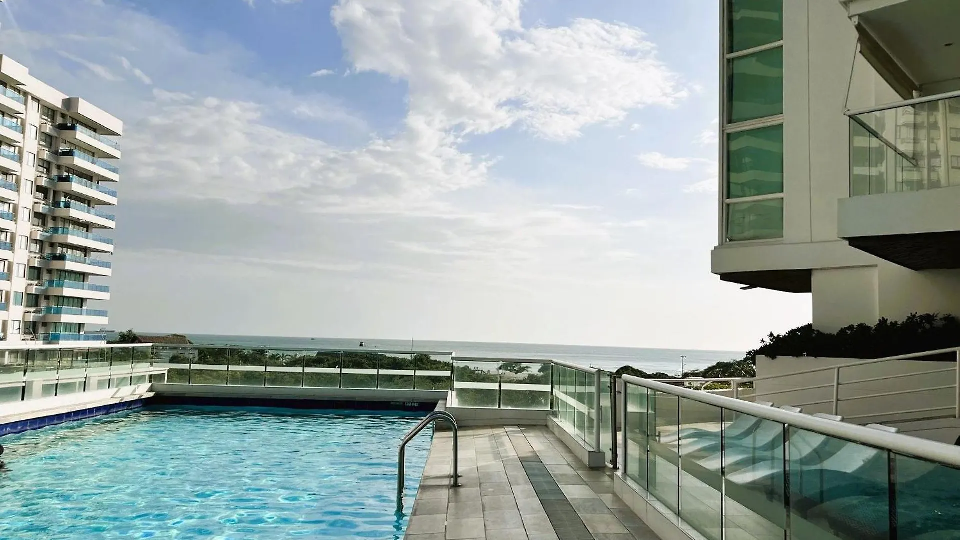 Exclusivo Apartamento En Torre Areia Santa Marta. Colombia